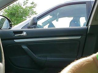 Beim ersten Sex im Auto gefilmt