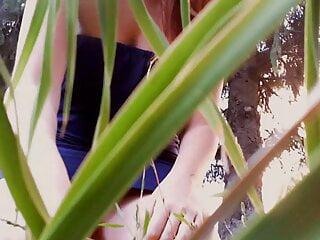 Das macht deine schönen füße - italienischer Lesbensex