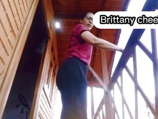 Sie genießt den Morgensex am frühen Morgen